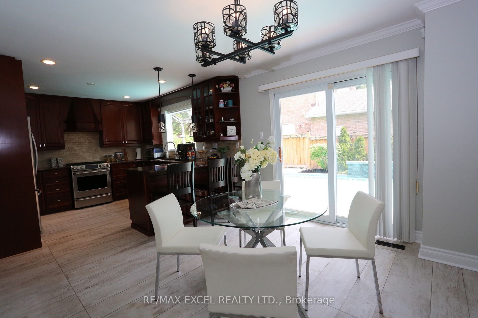 138 Carrington Dr