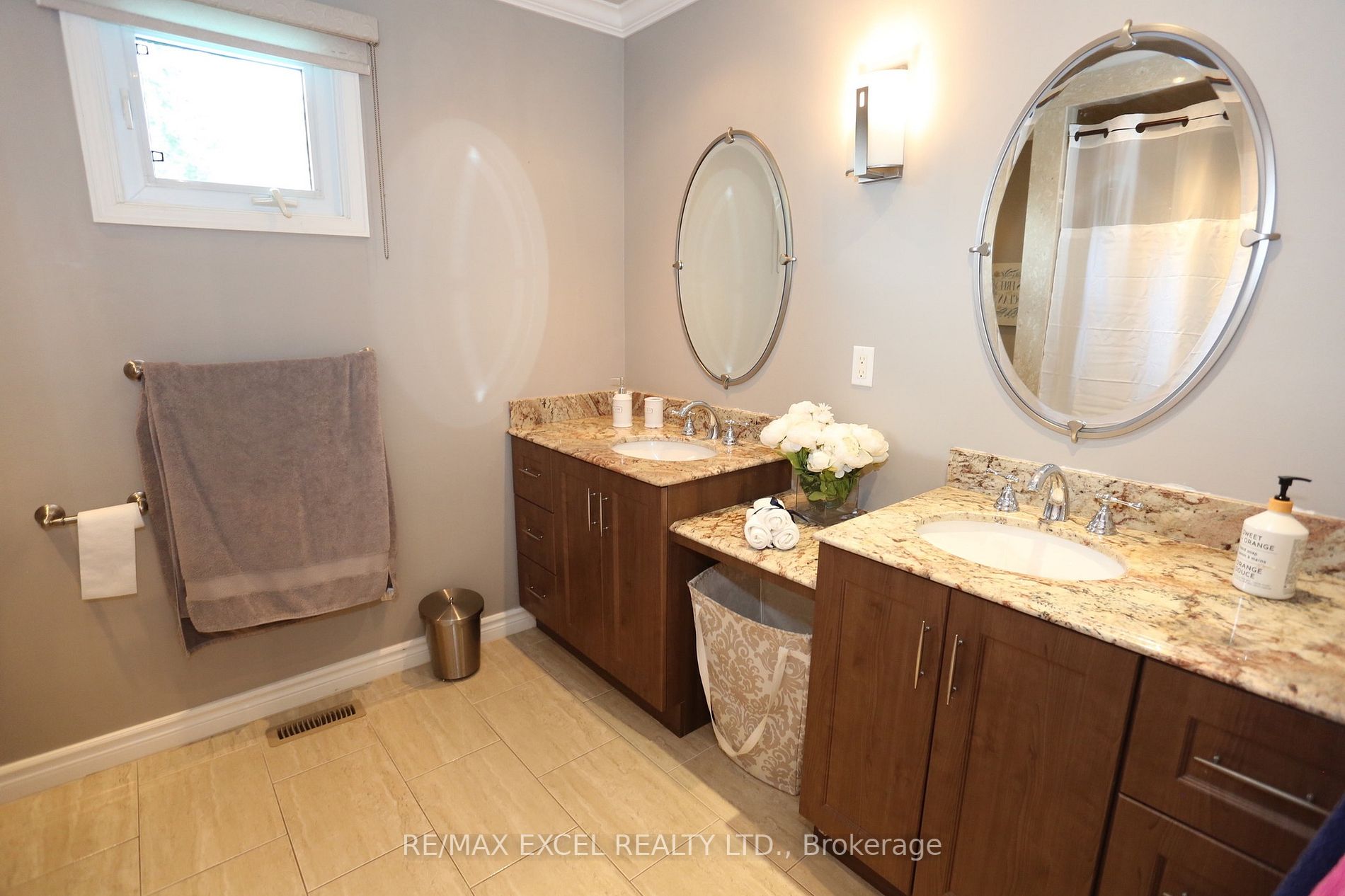 138 Carrington Dr