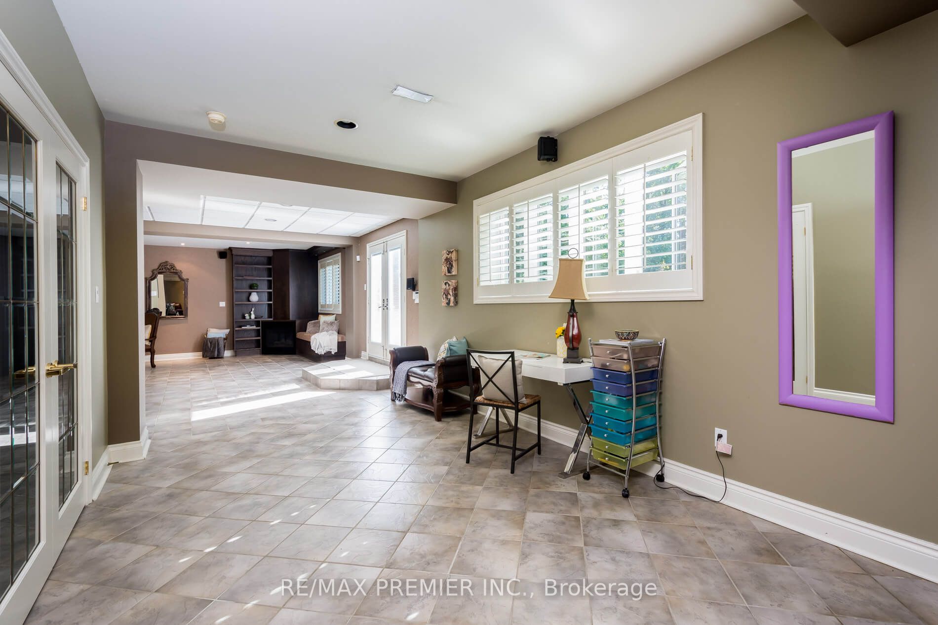 83 Longview Cres