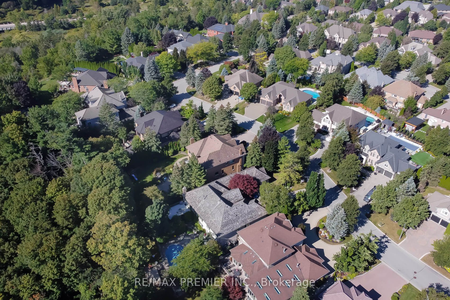83 Longview Cres