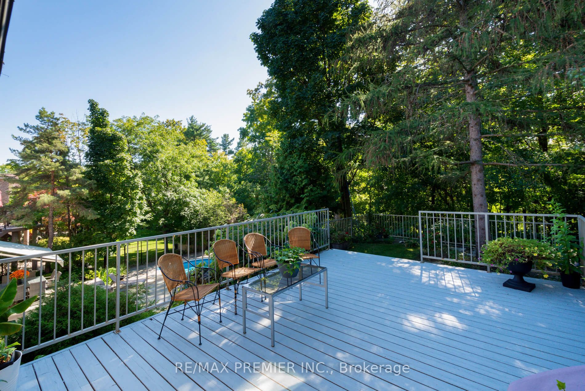 83 Longview Cres