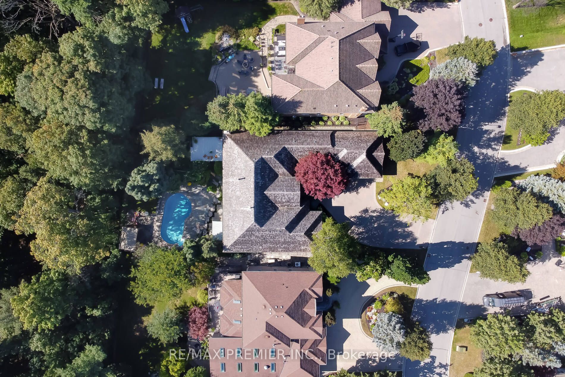 83 Longview Cres