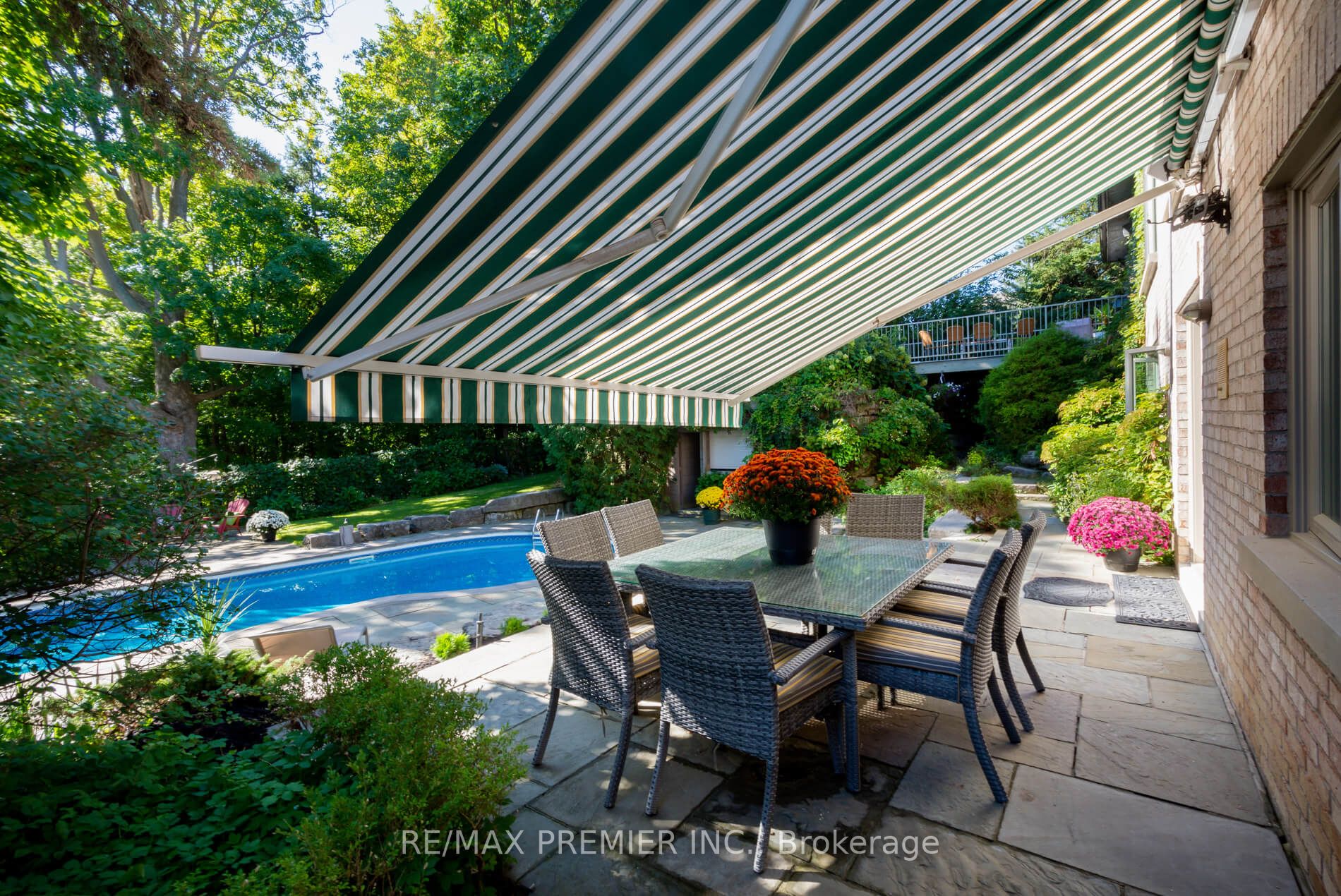 83 Longview Cres