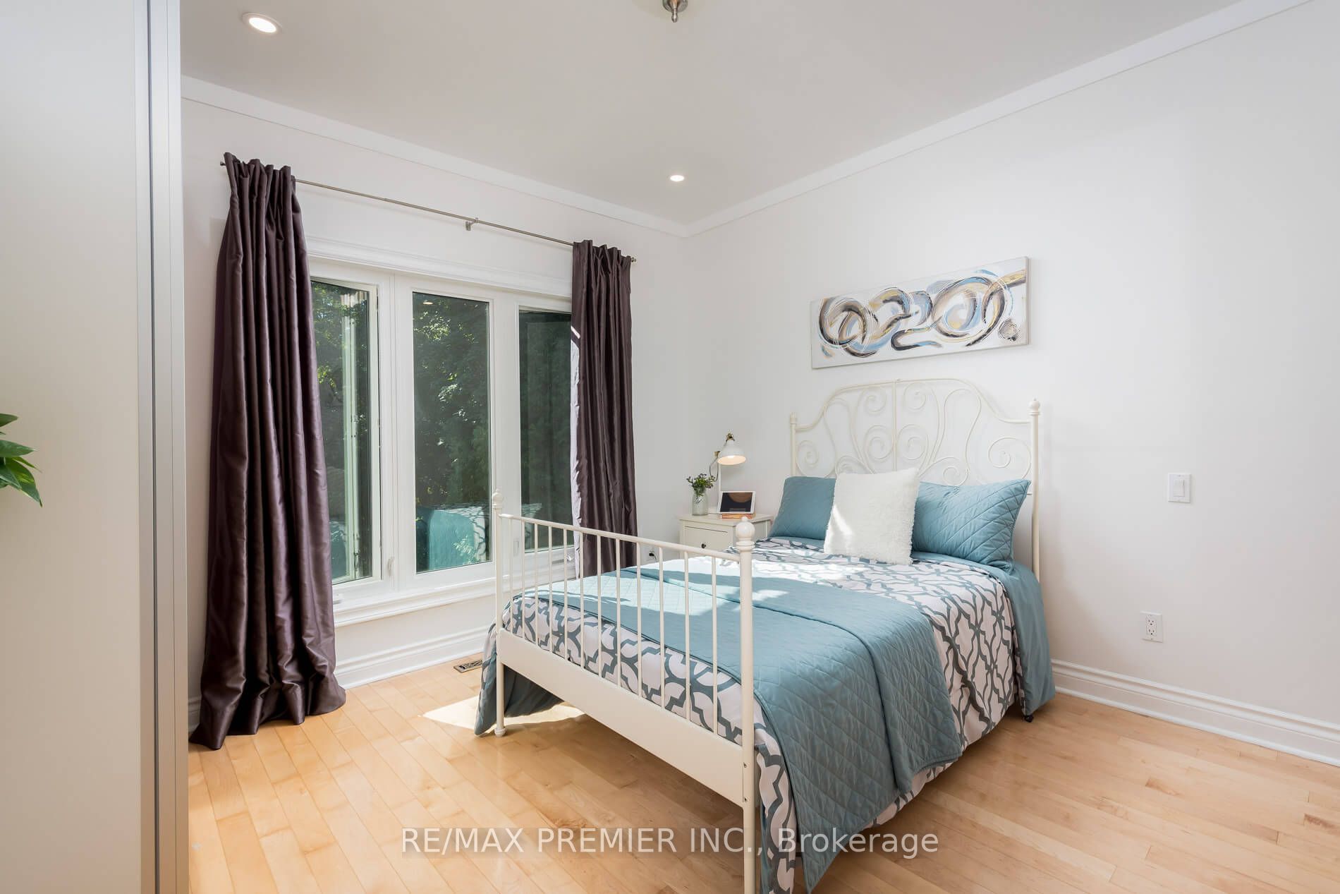 83 Longview Cres