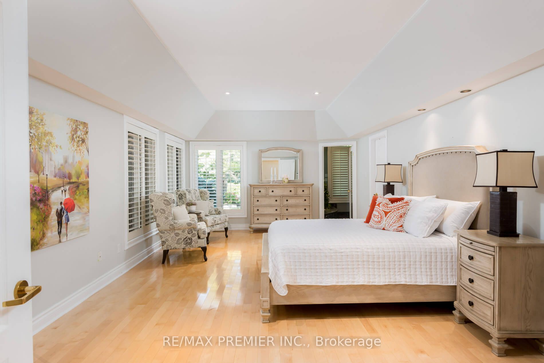 83 Longview Cres