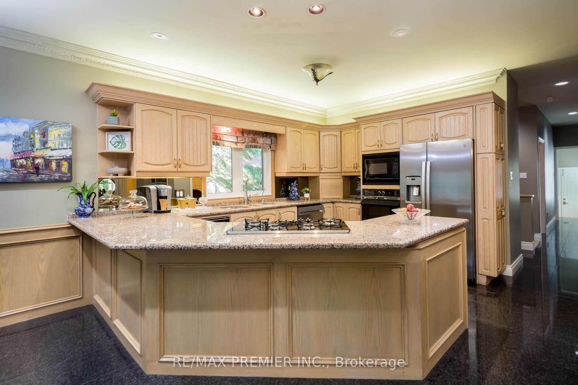 83 Longview Cres