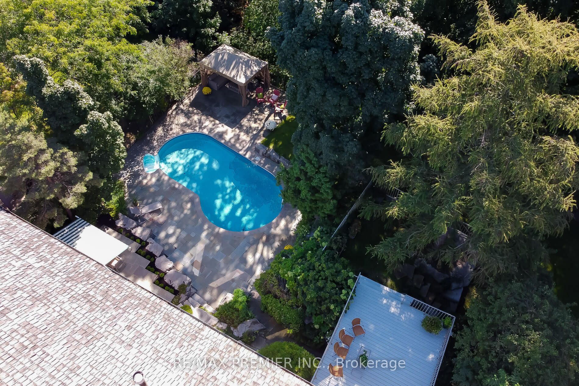 83 Longview Cres