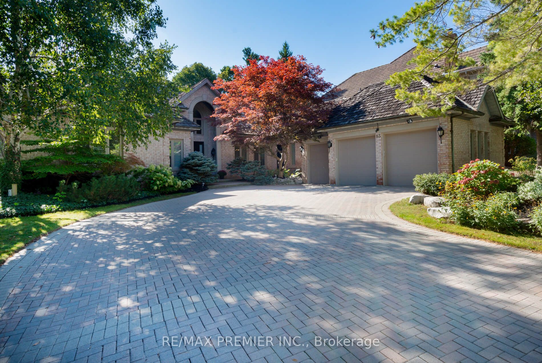 83 Longview Cres