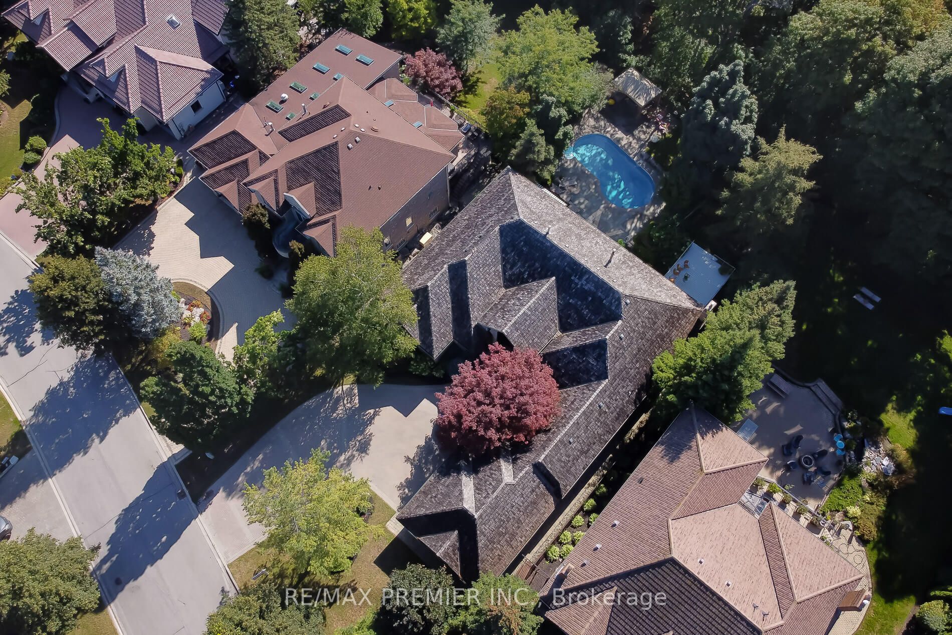 83 Longview Cres