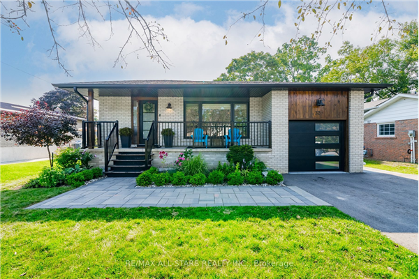32 Third Ave N, Uxbridge
