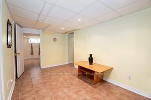12 Dufferin Hill, #BSMT