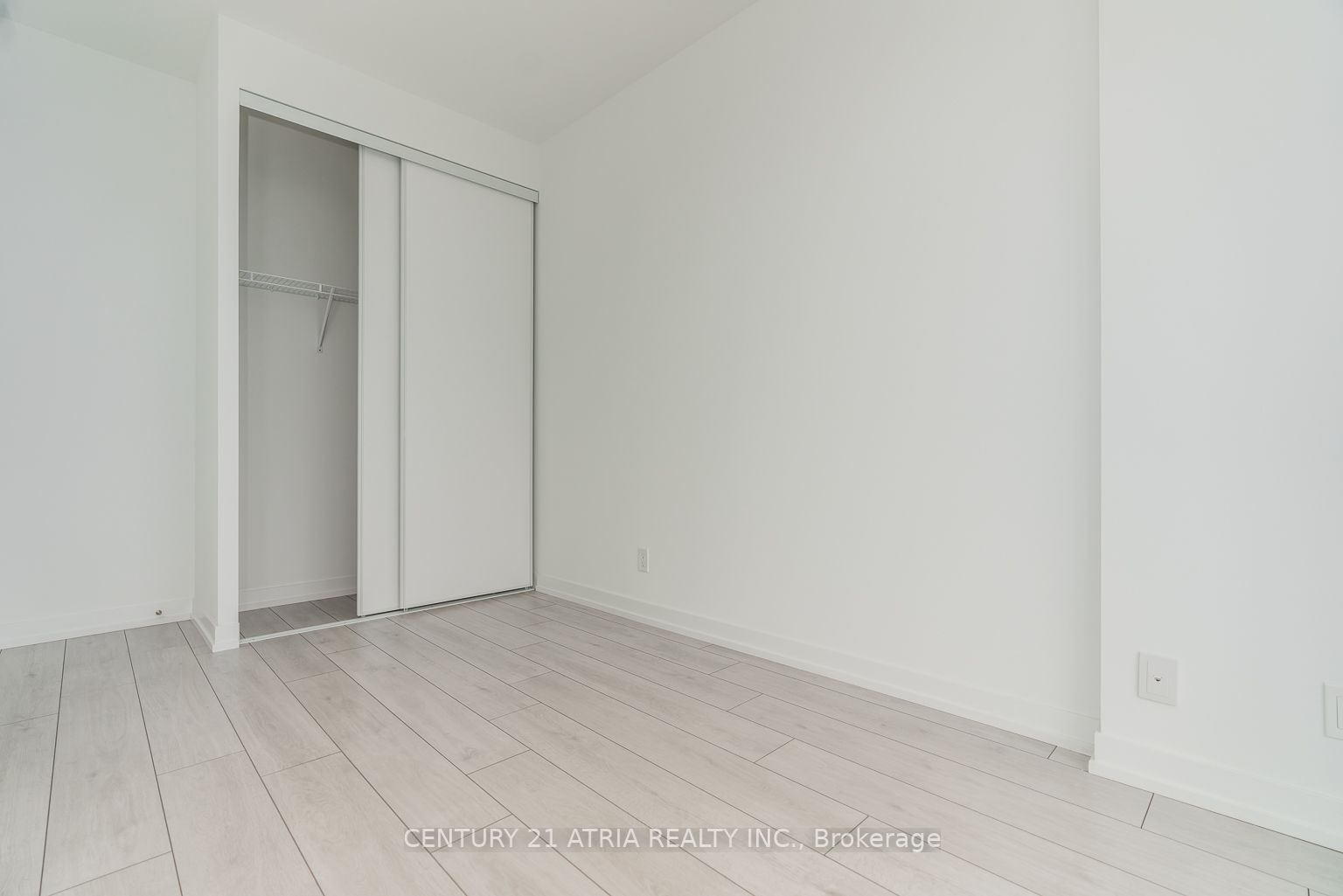 950 Portage Pkwy, #202