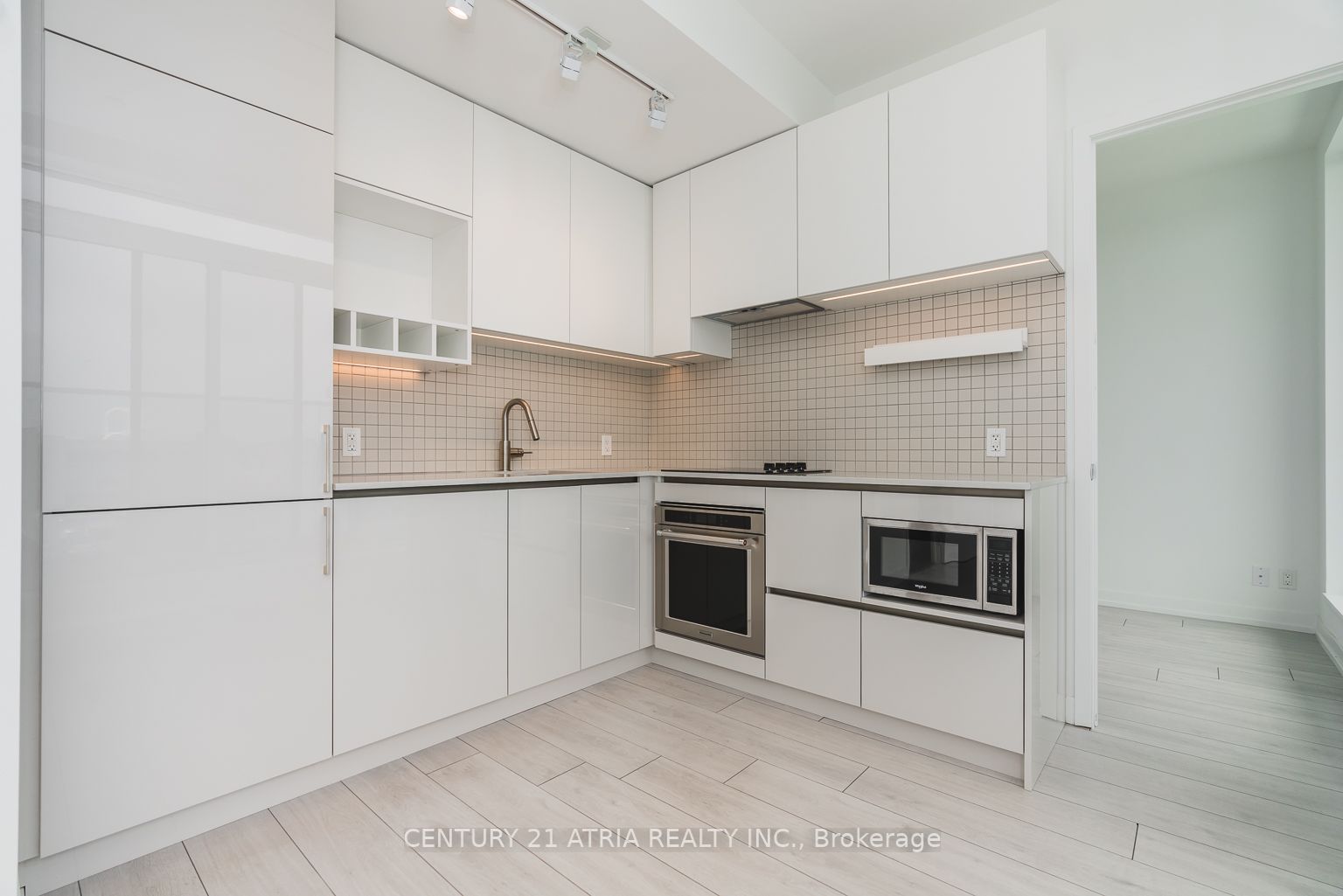 950 Portage Pkwy, #202