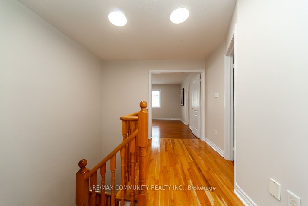 132 Oakborough Dr