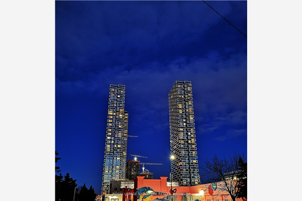 898 Portage Pkwy, Vaughan