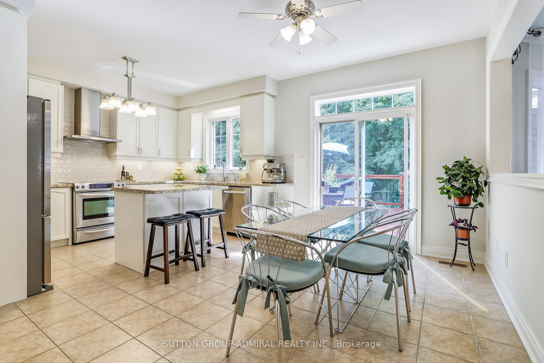 381 Maria Antonia Rd