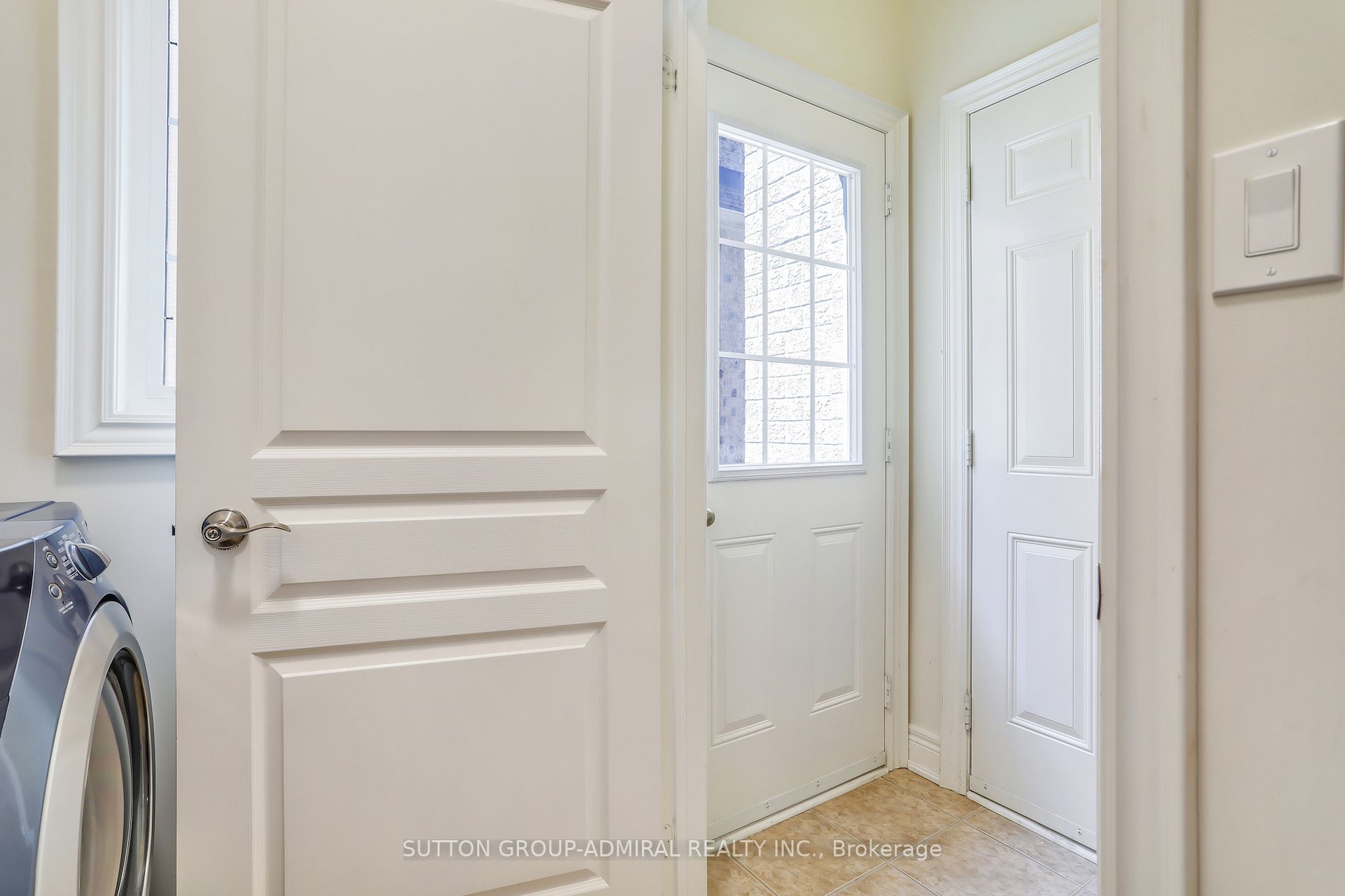 381 Maria Antonia Rd