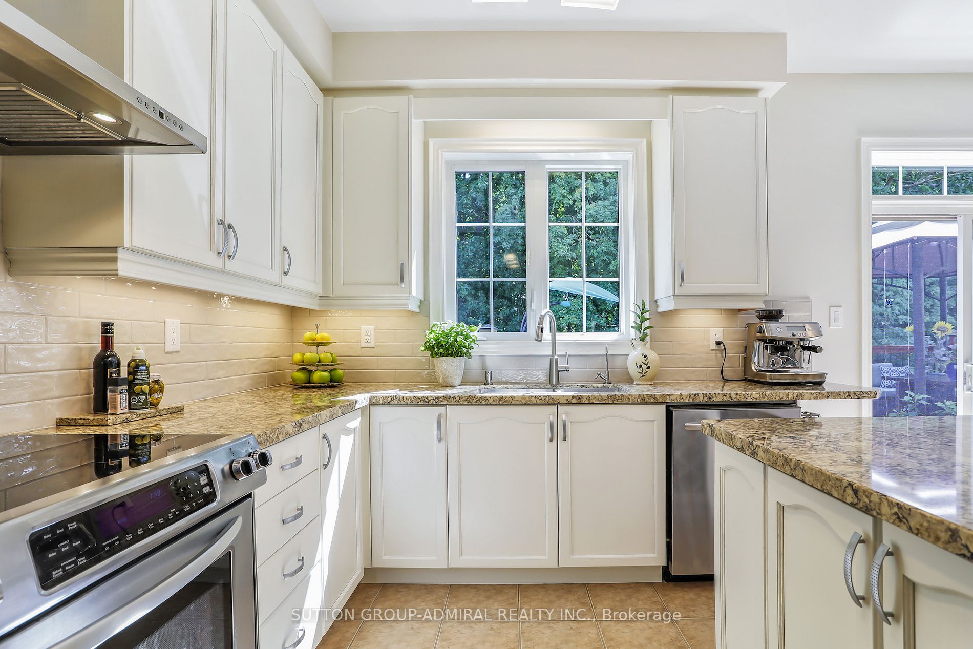 381 Maria Antonia Rd