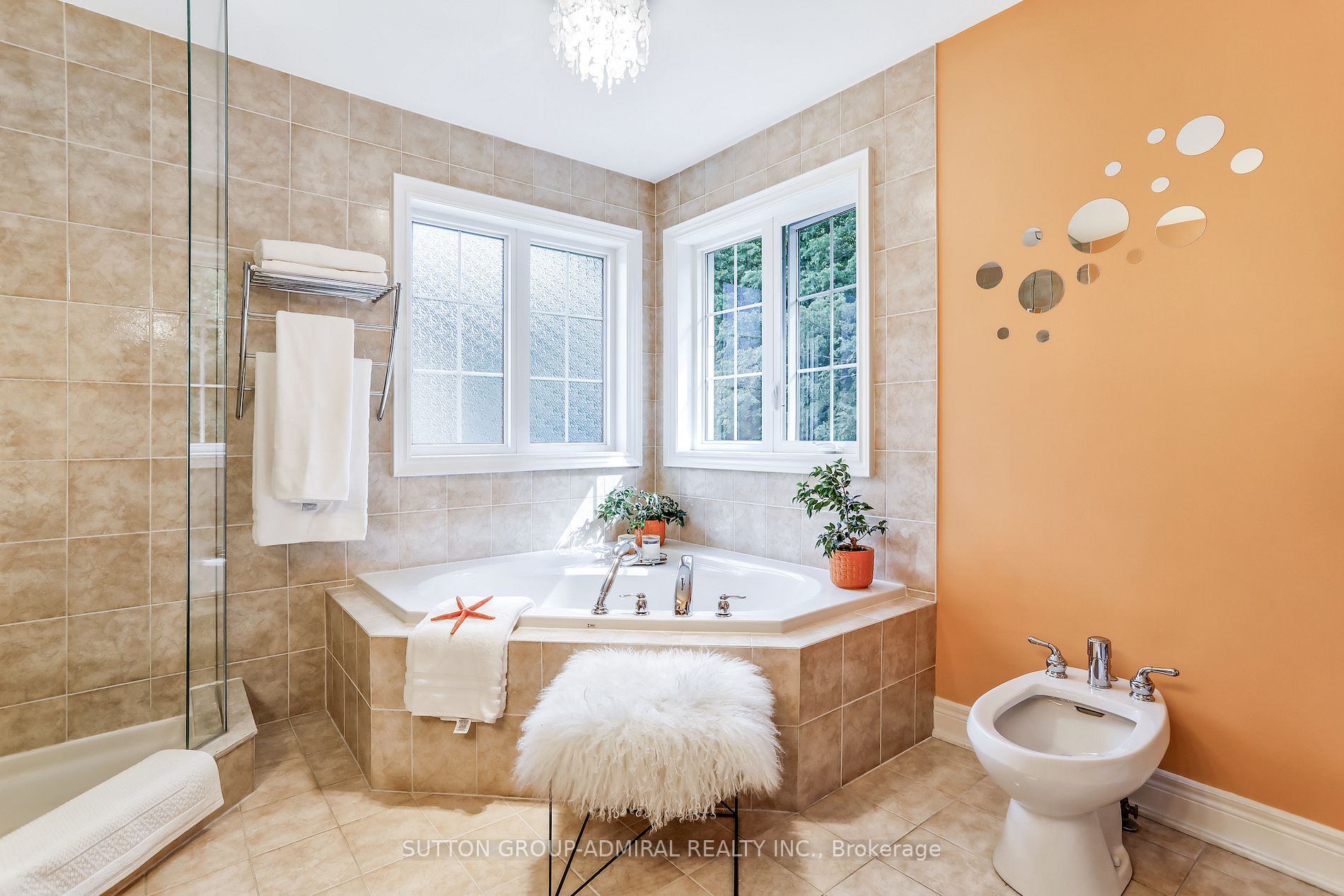 381 Maria Antonia Rd