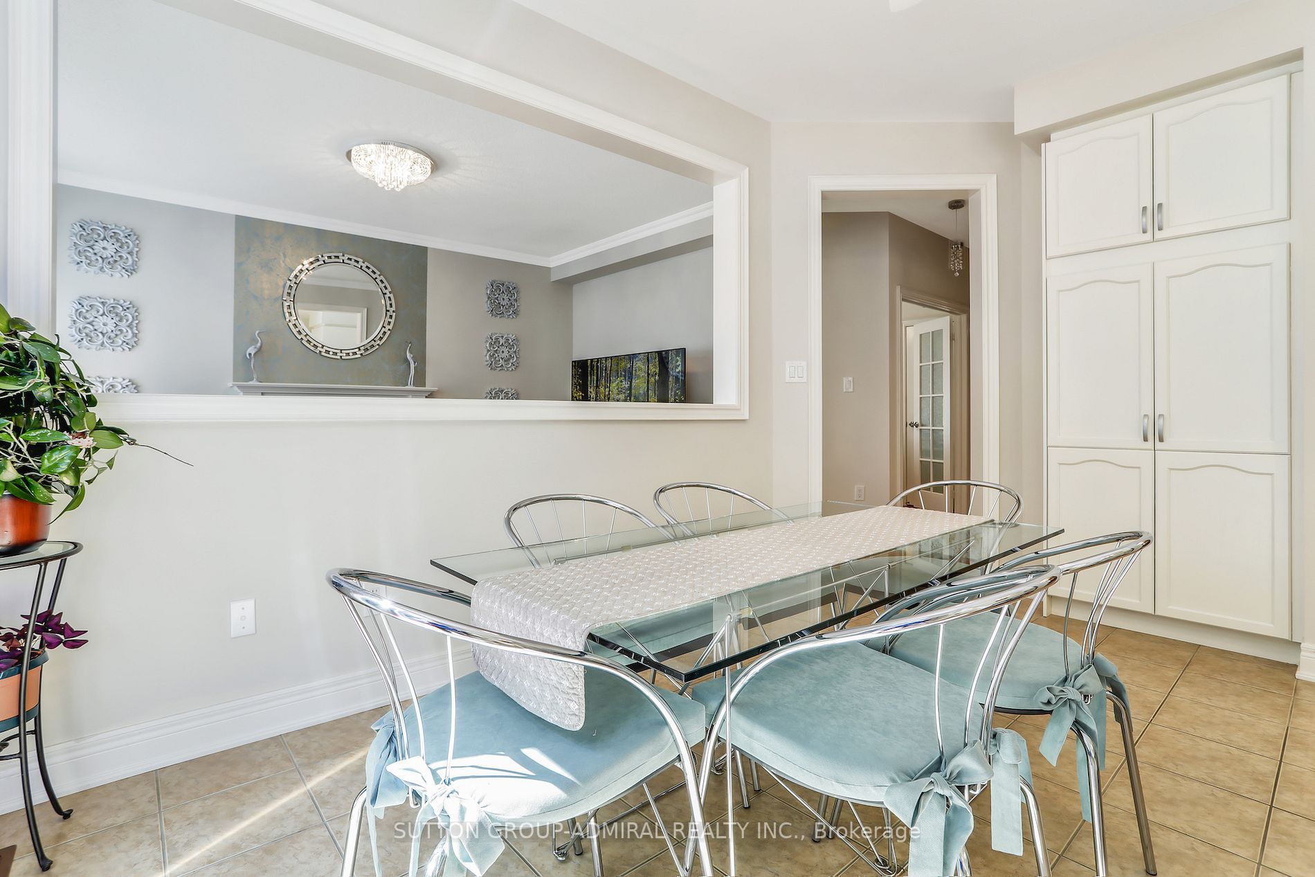 381 Maria Antonia Rd