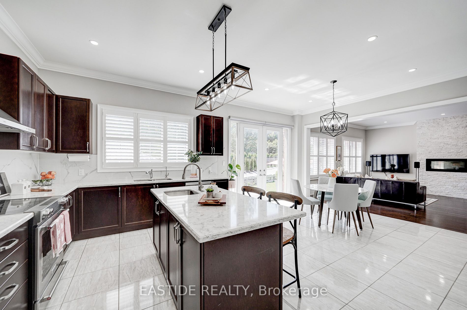 52 Ken Sinclair Cres