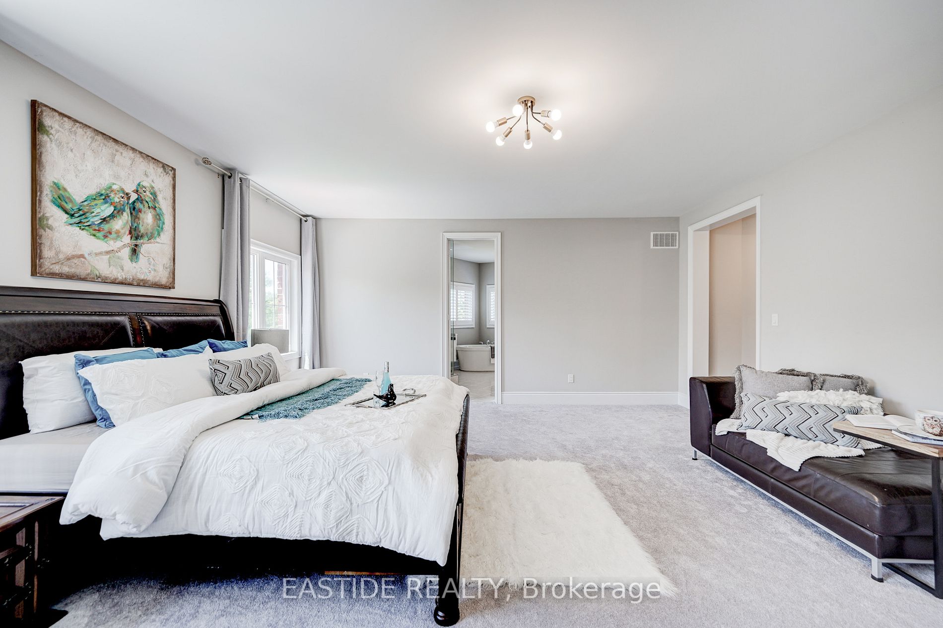 52 Ken Sinclair Cres