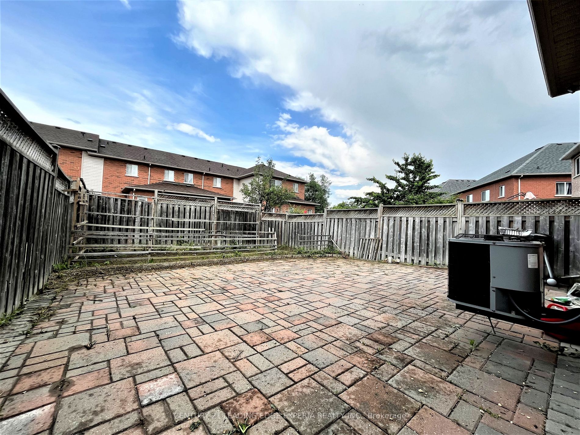 28 Camino Drive
