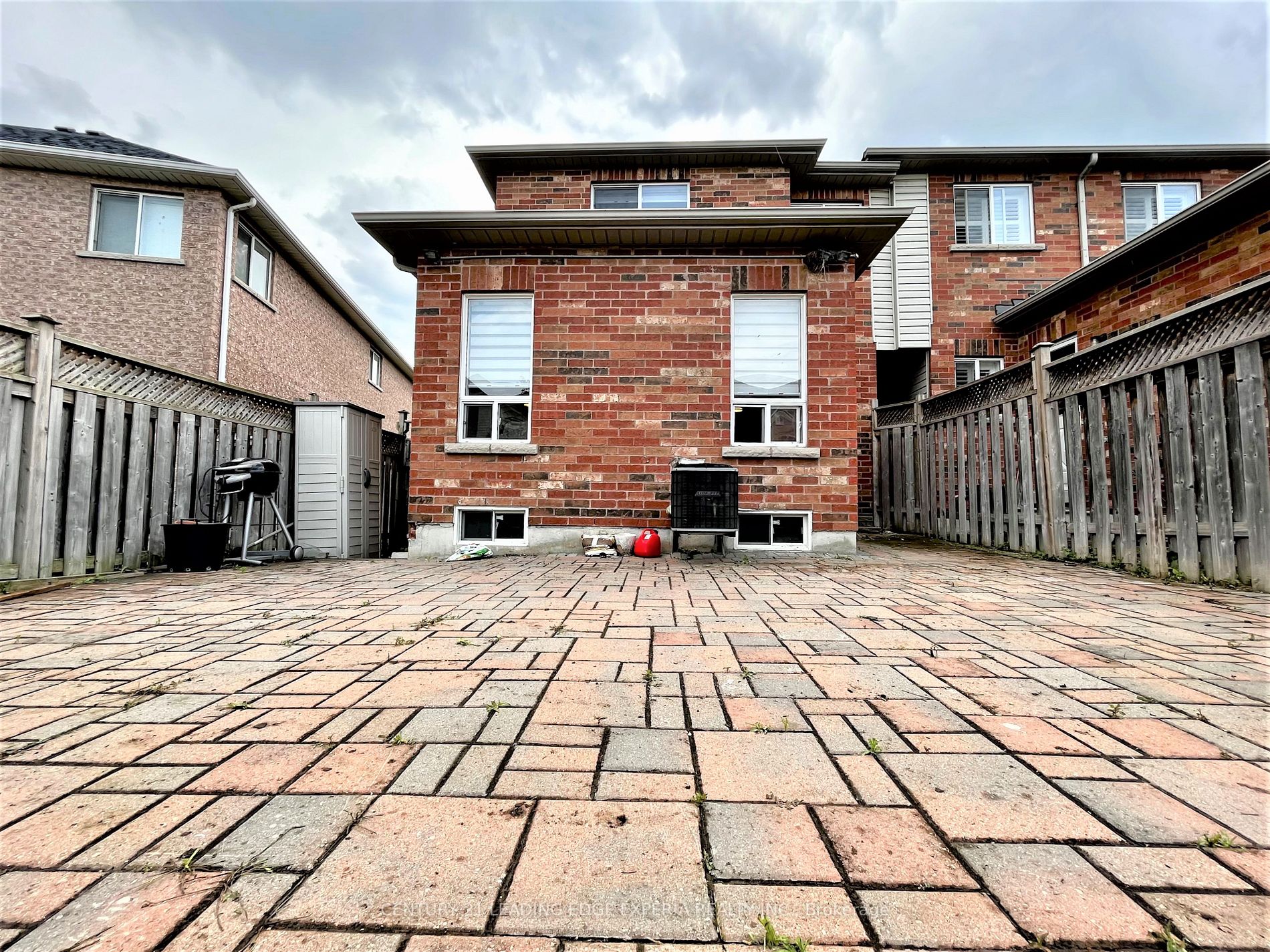28 Camino Drive