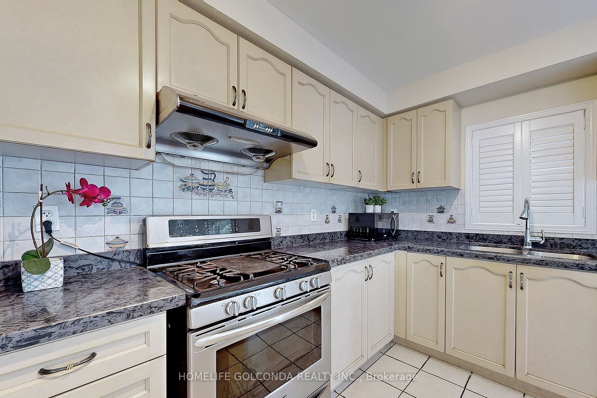 42 Charles Brown Rd