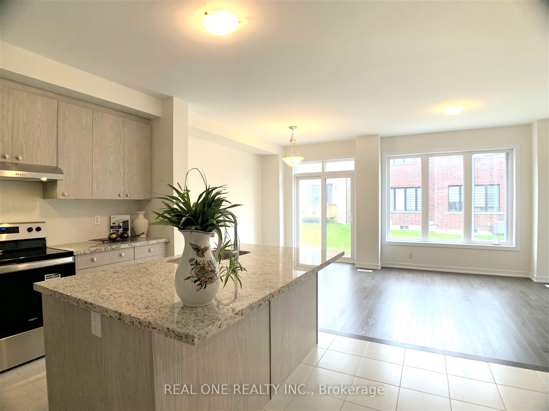 27 Jessica Antonella St