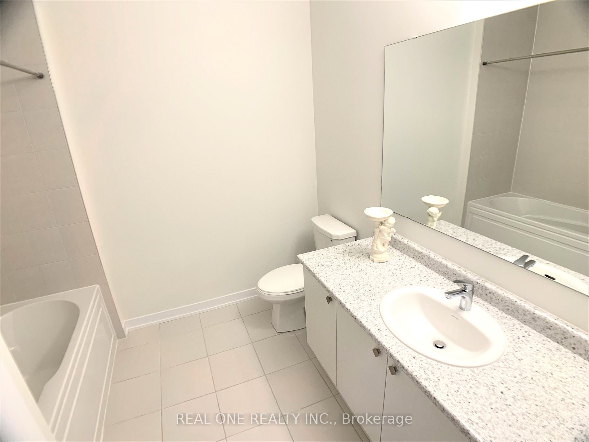 27 Jessica Antonella St