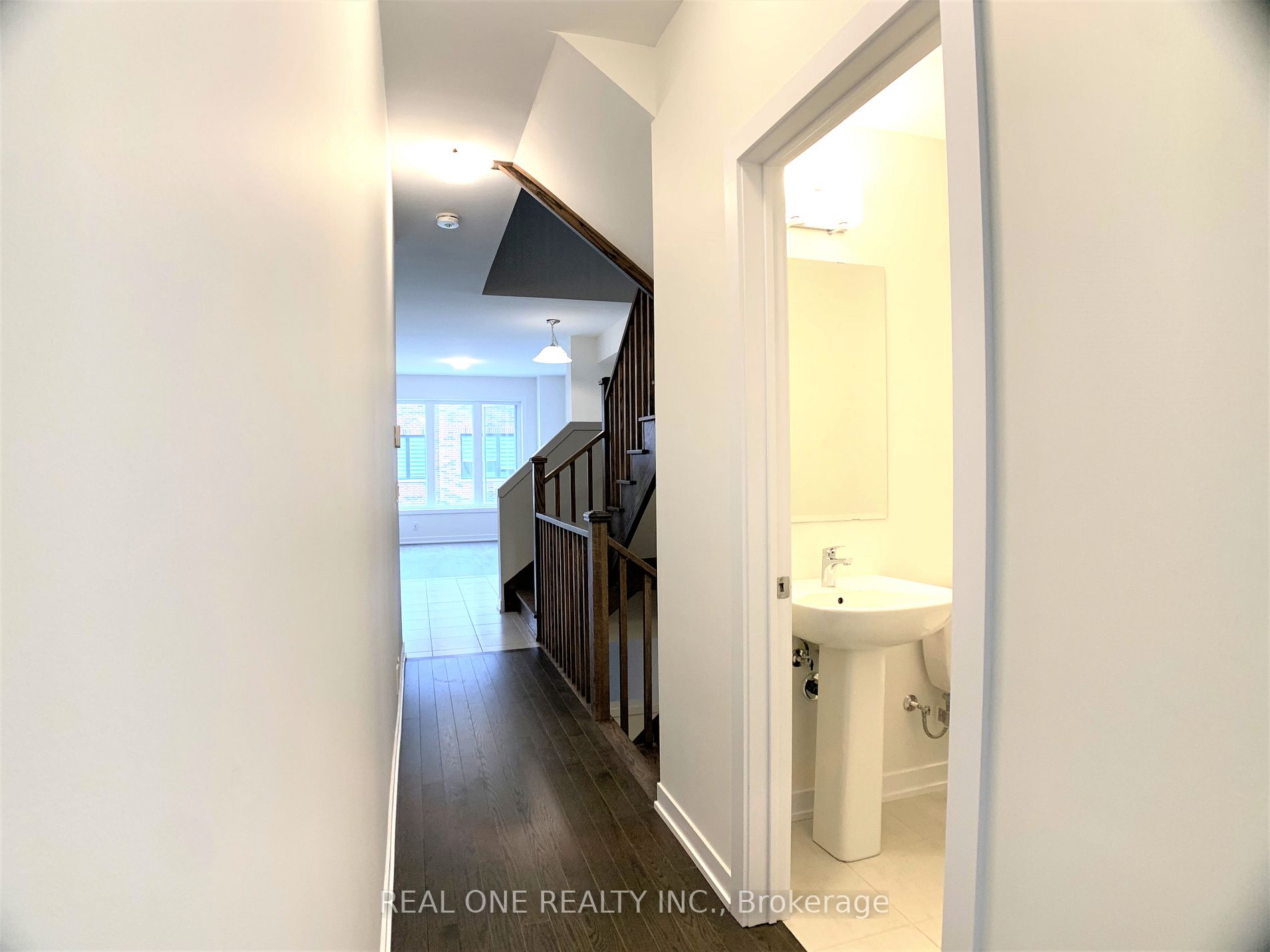 27 Jessica Antonella St