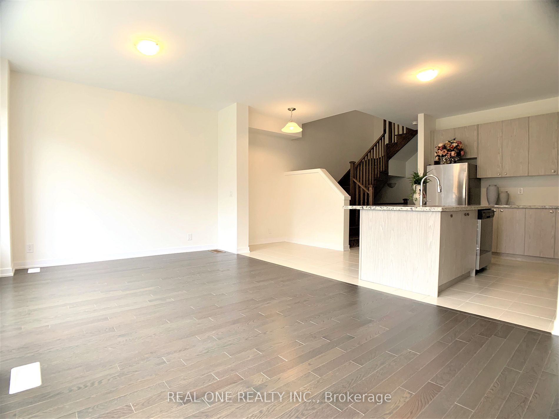 27 Jessica Antonella St