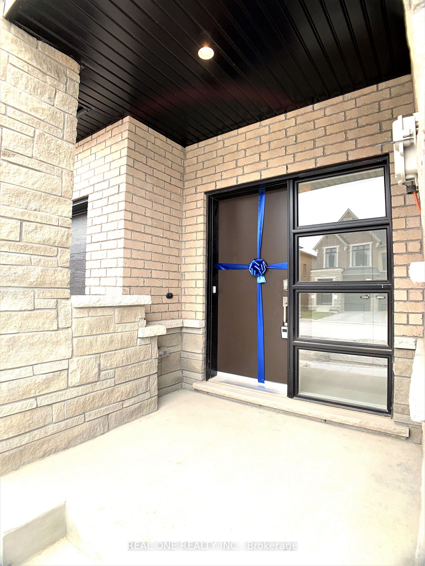 27 Jessica Antonella St