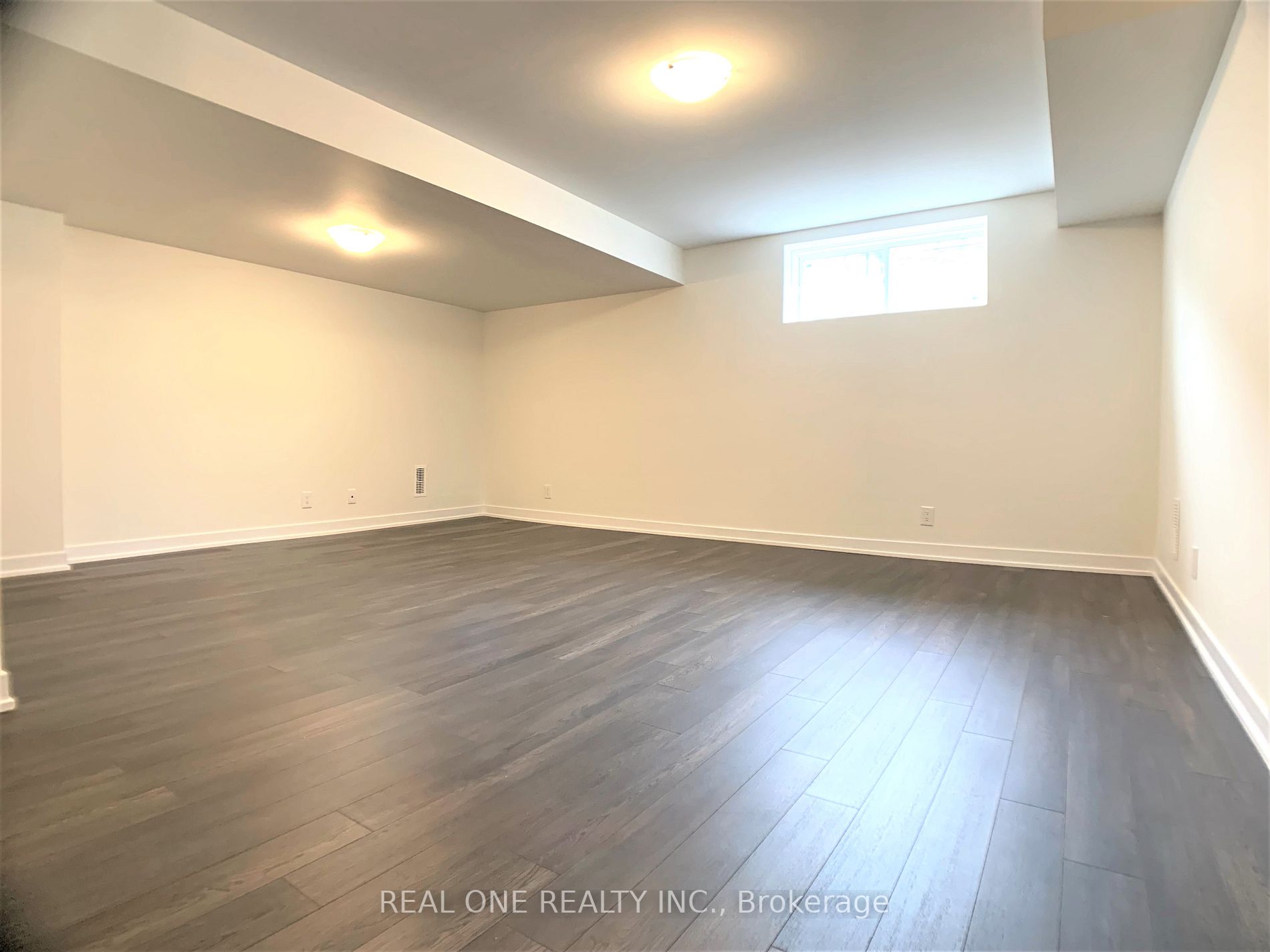 27 Jessica Antonella St