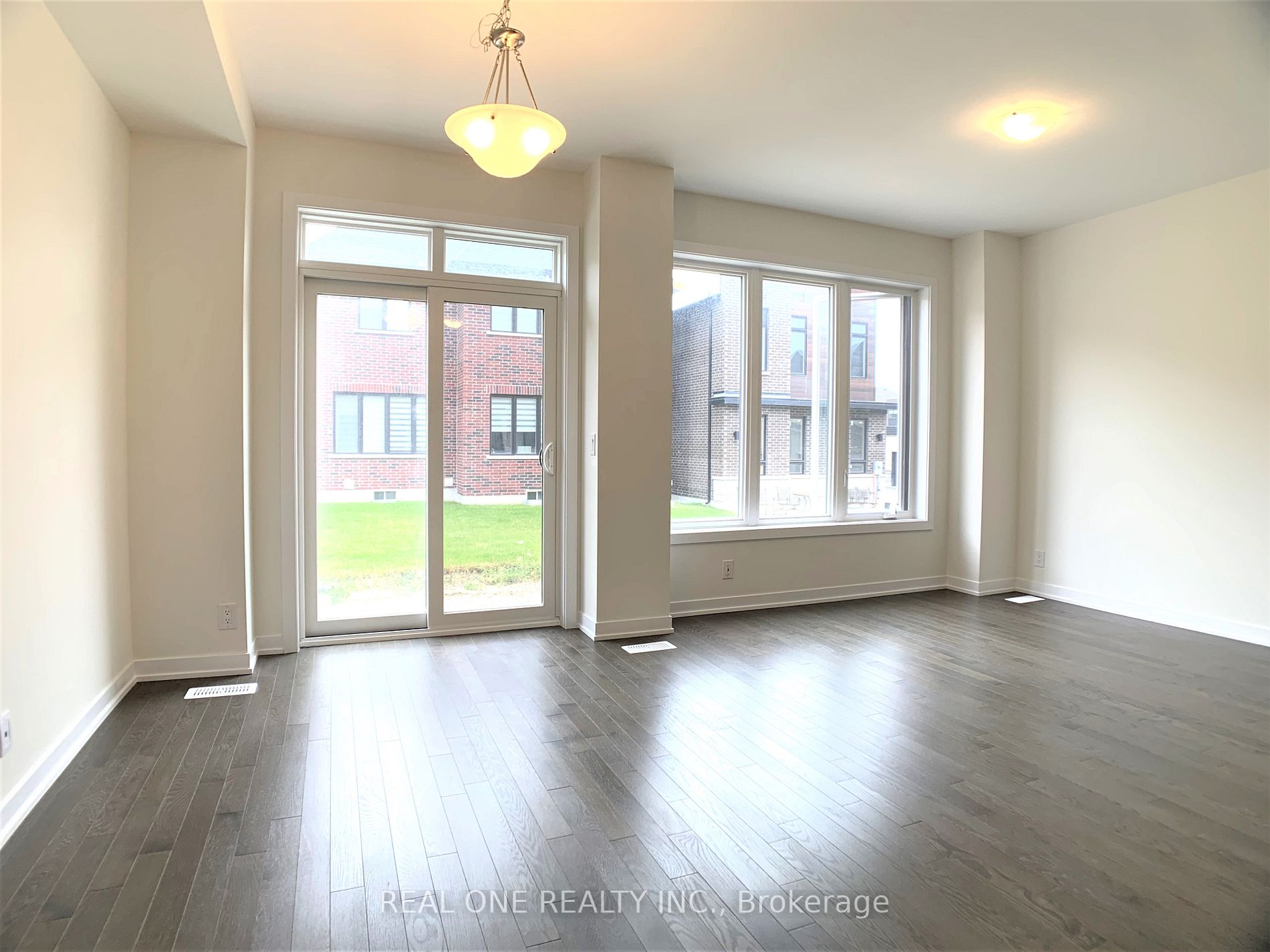 27 Jessica Antonella St