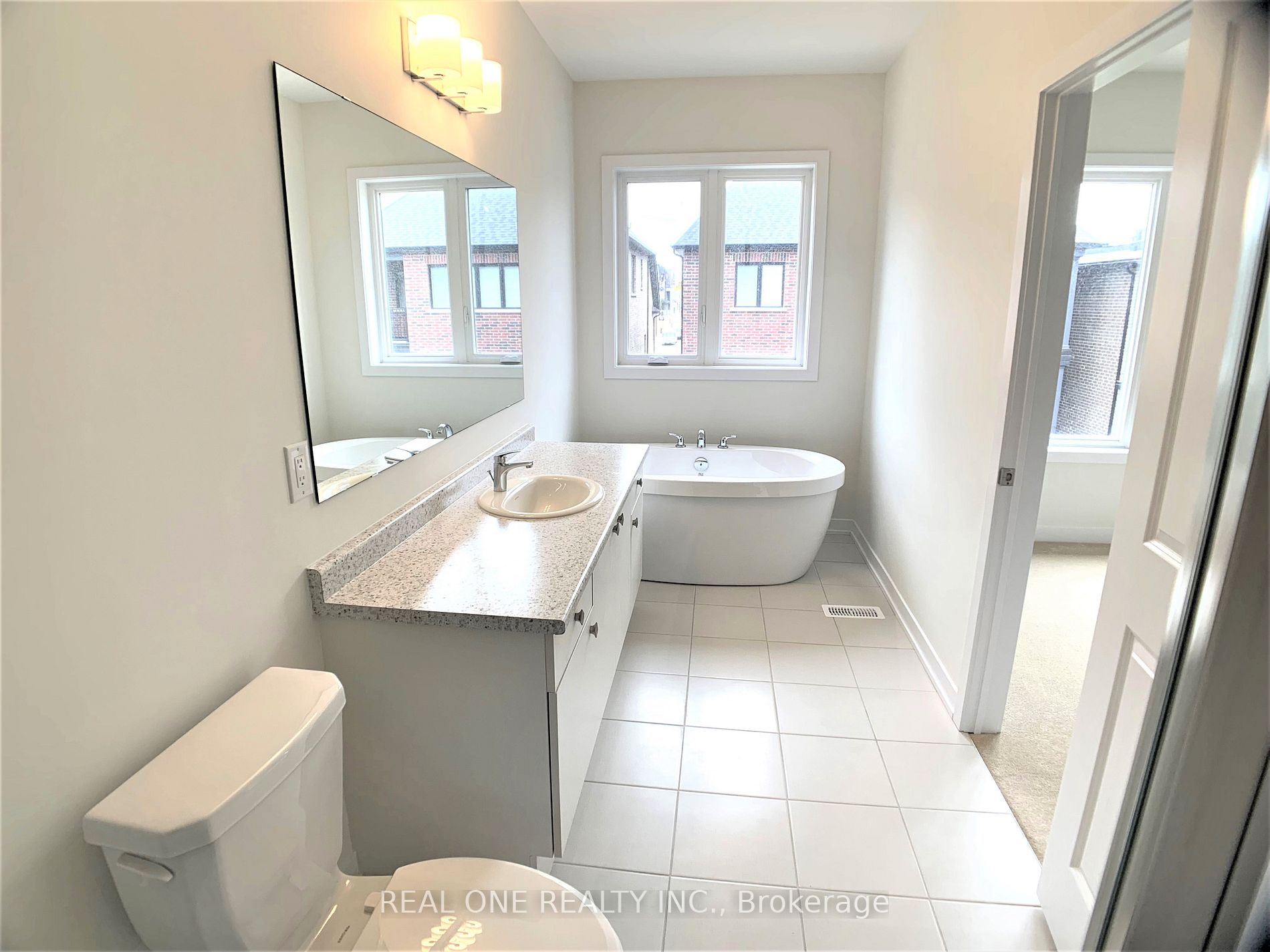 27 Jessica Antonella St