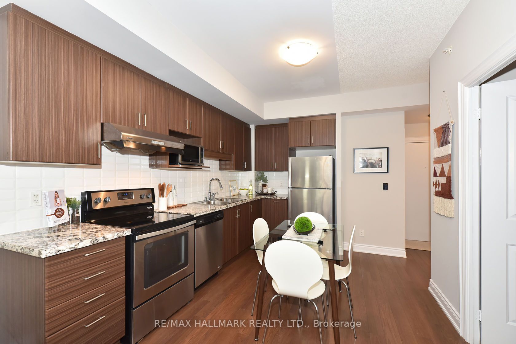 99 South Town Centre Blvd, #802