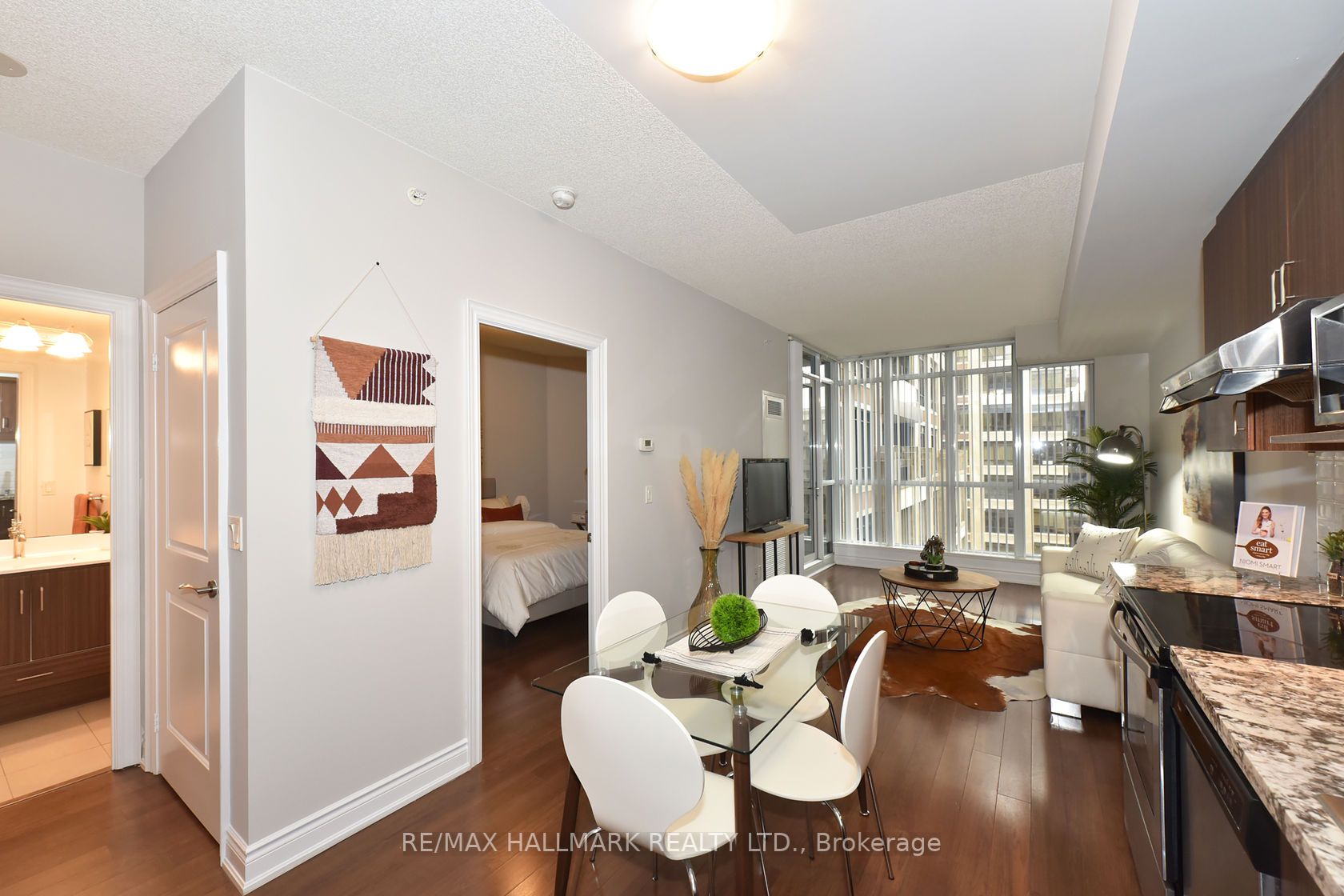 99 South Town Centre Blvd, #802