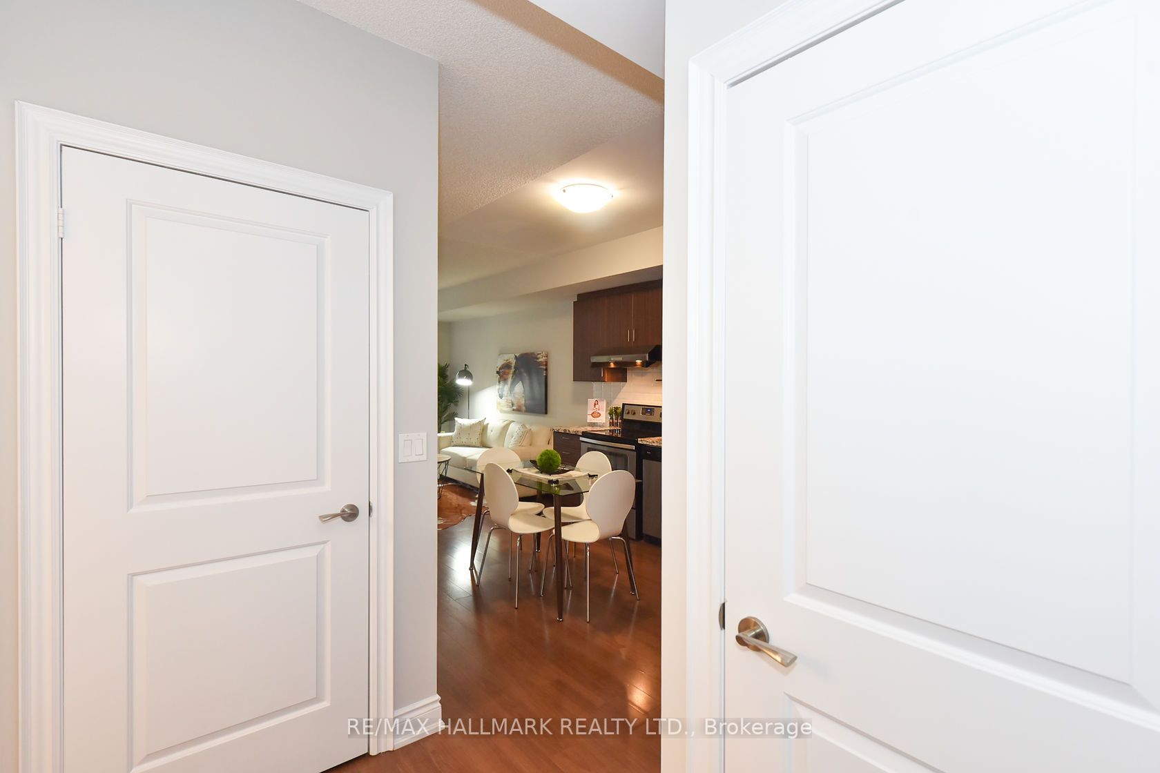 99 South Town Centre Blvd, #802