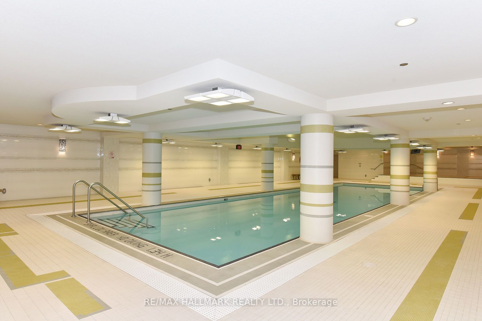 99 South Town Centre Blvd, #802