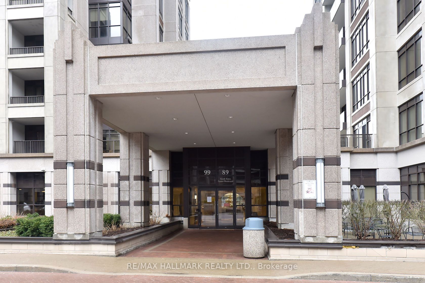 99 South Town Centre Blvd, #802