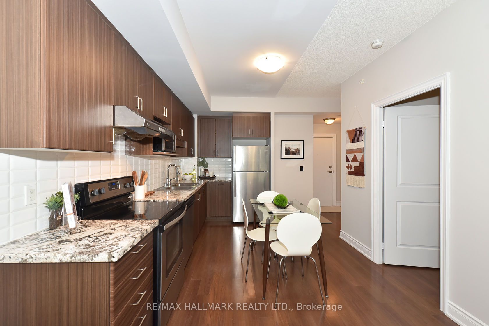 99 South Town Centre Blvd, #802