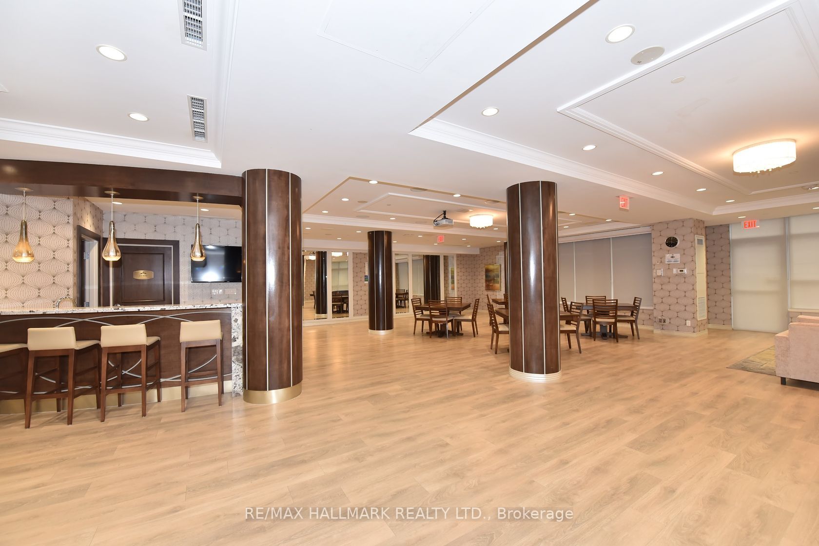 99 South Town Centre Blvd, #802