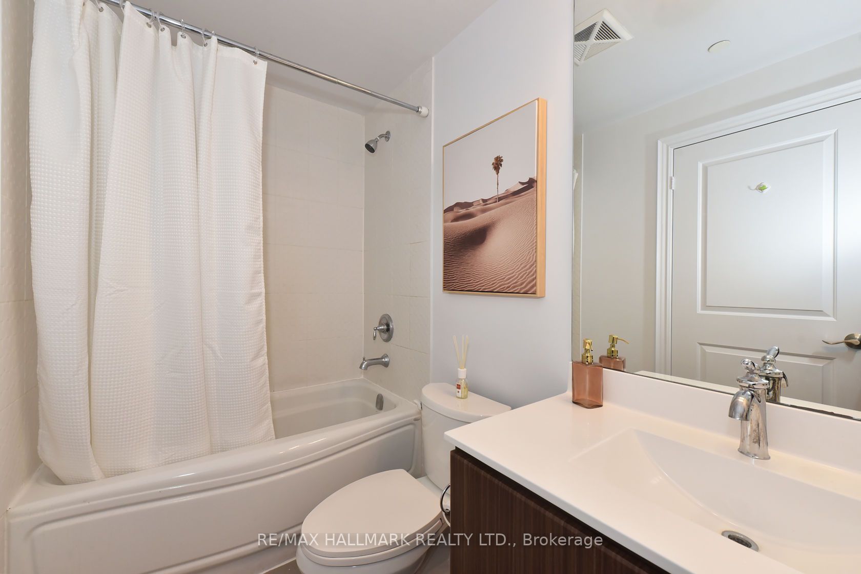 99 South Town Centre Blvd, #802