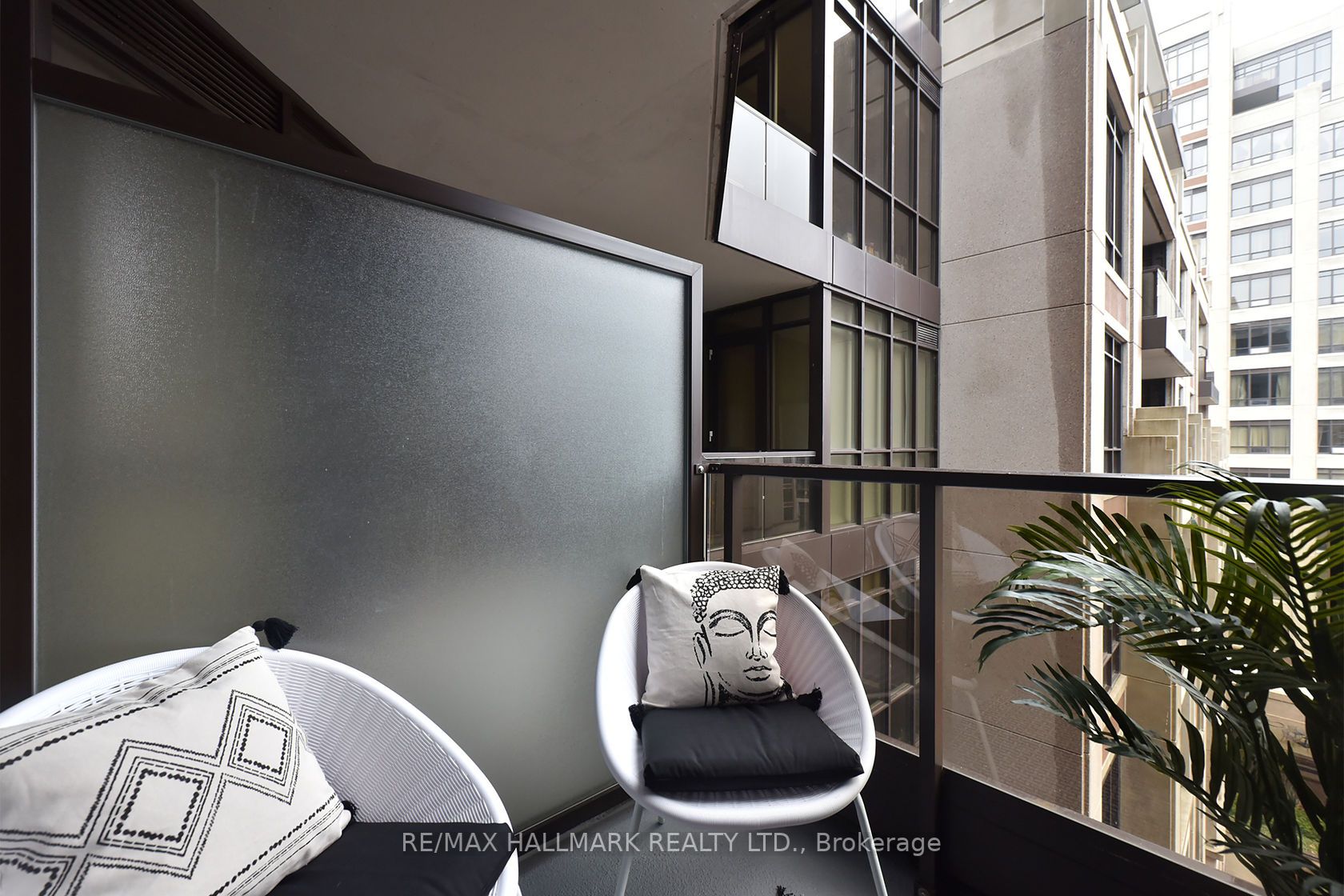 99 South Town Centre Blvd, #802