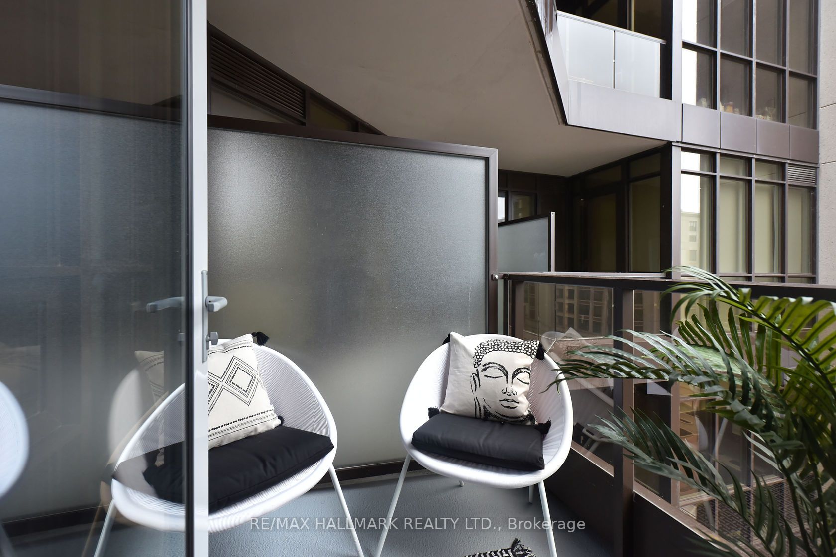 99 South Town Centre Blvd, #802