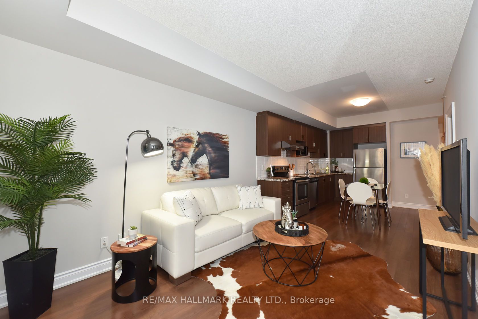 99 South Town Centre Blvd, #802