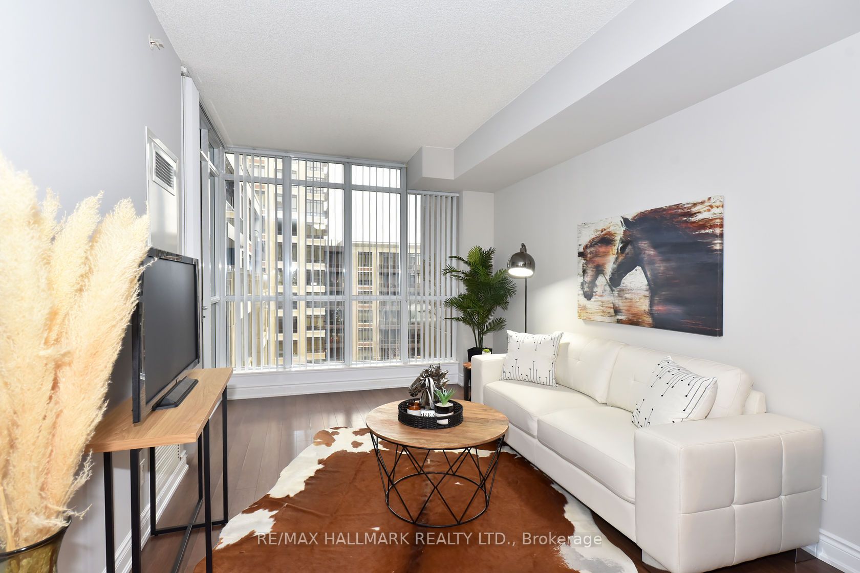99 South Town Centre Blvd, #802