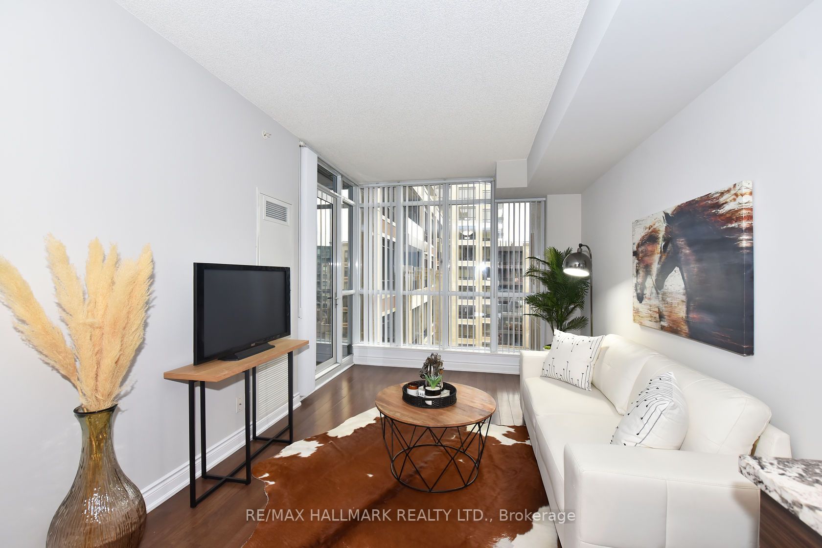 99 South Town Centre Blvd, #802